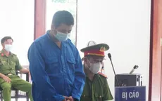 Lãnh án tù chung thân vì đạp chết con riêng của vợ hờ