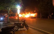 Cháy lớn lan rộng sang 10 căn nhà lúc nửa đêm ở Móng Cái