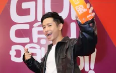 Rapper Ricky Star khóc nức nở "ẵm" luôn cúp Ơn giời! Cậu đây rồi