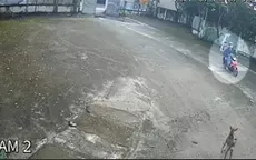 Lao xe máy vào sân nhà dân để bắt trộm chó