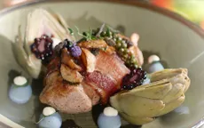 Hoa là để ngắm và hoa là để... ăn - Khám phá ẩm thực làm từ hoa