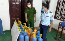 Hà Nội: Phát hiện cơ sở tập kết 80 bình "khí cười"