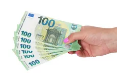 ECB bắn tín hiệu tiếp tục tăng lãi suất