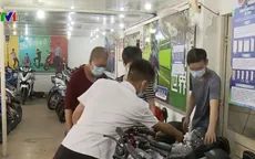 "Né" giá xăng tăng cao, người dân Thượng Hải đổ xô mua xe điện