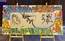 Thư pháp với Graffiti: Cuộc đối thoại nghệ thuật pha chất truyền thống lẫn hiện đại