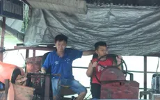 Xử lý chủ phương tiện cho cháu bé 12 tuổi lái phà chở khách qua sông