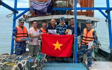 Hải đoàn 18 BĐBP tổ chức tuyên truyền, phổ biến, giáo dục pháp luật cho ngư dân Sóc Trăng, Trà Vinh