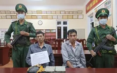 Bắt 2 đối tượng mua bán trái phép 2 bánh heroin