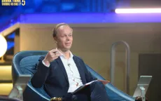 Shark Tank: Lần đầu ngồi ghế nóng, Shark Erik chốt ngay deal với startup công nghệ