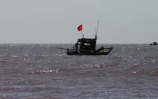 Mất liên lạc với 5 ngư dân ở vùng biển Hà Tĩnh