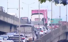 Hà Nội: Vành đai 3 quá tải, nguy cơ trở thành "bãi đỗ xe trên cao" trong nhiều giờ