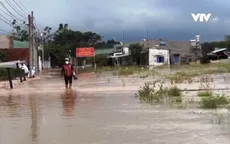 Đồng Nai: Cuộc sống người dân đảo lộn do mưa ngập