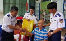 Hải đội 33 đồng hành với ngư dân huyện Côn Đảo