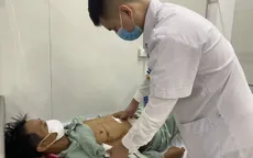 Cấp cứu bệnh nhân suy hô hấp, sốc mất máu do vết thương thấu ngực - bụng