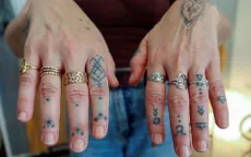 Nghệ sĩ xăm hình người Tunisia Manel Mahdouani - người hồi sinh các biểu tượng Berber cho thế hệ mới