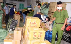 Phát hiện vụ pha chế, đóng gói thuốc nuôi trồng thủy sản giả số lượng lớn