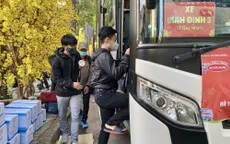“Chuyến xe mùa xuân” đưa hàng nghìn sinh viên, người lao động về quê ăn Tết