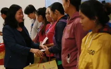Bí thư Trung ương Đảng Bùi Thị Minh Hoài thăm, tặng quà Tết tại Quảng Nam