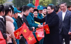 Thủ tướng: Quan tâm, chăm lo để mọi người, mọi nhà đều có Tết