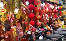 Đồ trang trí Tết hình mèo “lên ngôi”