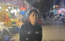 Đối tượng móc trộm đồ của du khách ở chùa Trấn Quốc và phủ Tây Hồ sa lưới
