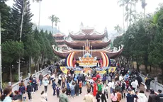 Hơn 3 vạn du khách dự khai hội chùa Hương