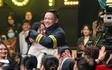 Cuộc hội ngộ đặc biệt của cô gái trẻ và người lính cứu hỏa đã cứu mình