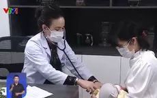 Gia tăng trẻ nhập viện do thời tiết nồm ẩm
