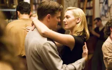 Kate Winslet thừa nhận "khó xử" khi đóng "cảnh nóng" với Leonardo DiCaprio trước mặt chồng