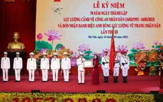 Quyền Chủ tịch nước trao danh hiệu Anh hùng LLVTND tặng Bộ Tư lệnh cảnh vệ