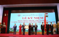 Bệnh viện Trung ương Thái Nguyên đón nhận Huân chương Độc lập Hạng Nhì