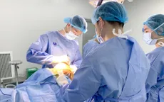 Đi lại sau 2 ngày nhờ phẫu thuật thay khớp bằng công nghệ hiện đại