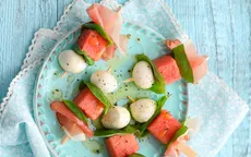 Cách làm món dưa lưới và Mozzarella