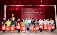Nguyên Xuân cùng các hoa hậu Việt Nam mang mùa xuân đến những hoàn cảnh khó khăn