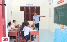 Những người "gieo chữ" giữa trùng khơi