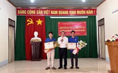 Khen thưởng hai thanh niên dũng cảm cứu người