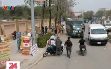 Nhiều bãi xe tự phát giữa Thủ đô