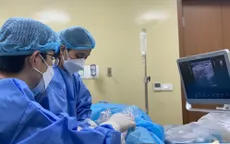 Bệnh lý khiến người phụ nữ sáng đi giày bình thường, chiều về chật cứng