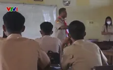 Thử nghiệm giờ học sớm gây tranh cãi tại Indonesia