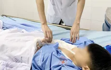 Ngã chống tay xuống đất, bé trai bị tắc hoàn toàn động mạch cánh tay