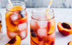 Cách làm nước trà đào và quả mọng - loại đồ uống giải khát siêu ngon