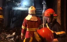 Hà Nội: Cứu nhiều người mắc kẹt trong đám cháy lúc nửa đêm