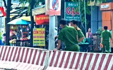 Bình Dương: 3 thanh niên đi trên một xe máy tử vong sau khi đâm xe vào cột điện