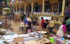 Cuộc sống người dân ngổn ngang sau lũ