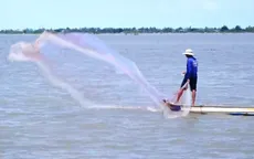 Nhộn nhịp đánh bắt cá mùa nước nổi