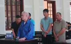 Nhóm tài xế taxi lĩnh án tù vì chở khách ngoại quốc xuất cảnh trái phép