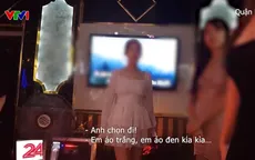 Karaoke ôm núp bóng nhà hàng: Không chọn đồ ăn mà chọn... 'đào"