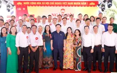 Chủ tịch Quốc hội Vương Đình Huệ dự Ngày hội Đại đoàn kết toàn dân tộc ở khu dân cư tại Đà Nẵng
