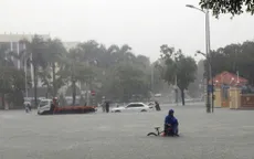 Mưa lũ gây nhiều thiệt hại về người và tài sản ở khu vực miền Trung