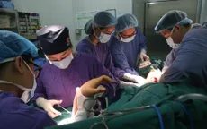 Cảnh báo: Cô gái bị đứt gần lìa cánh tay do áo chống nắng cuốn vào bánh xe